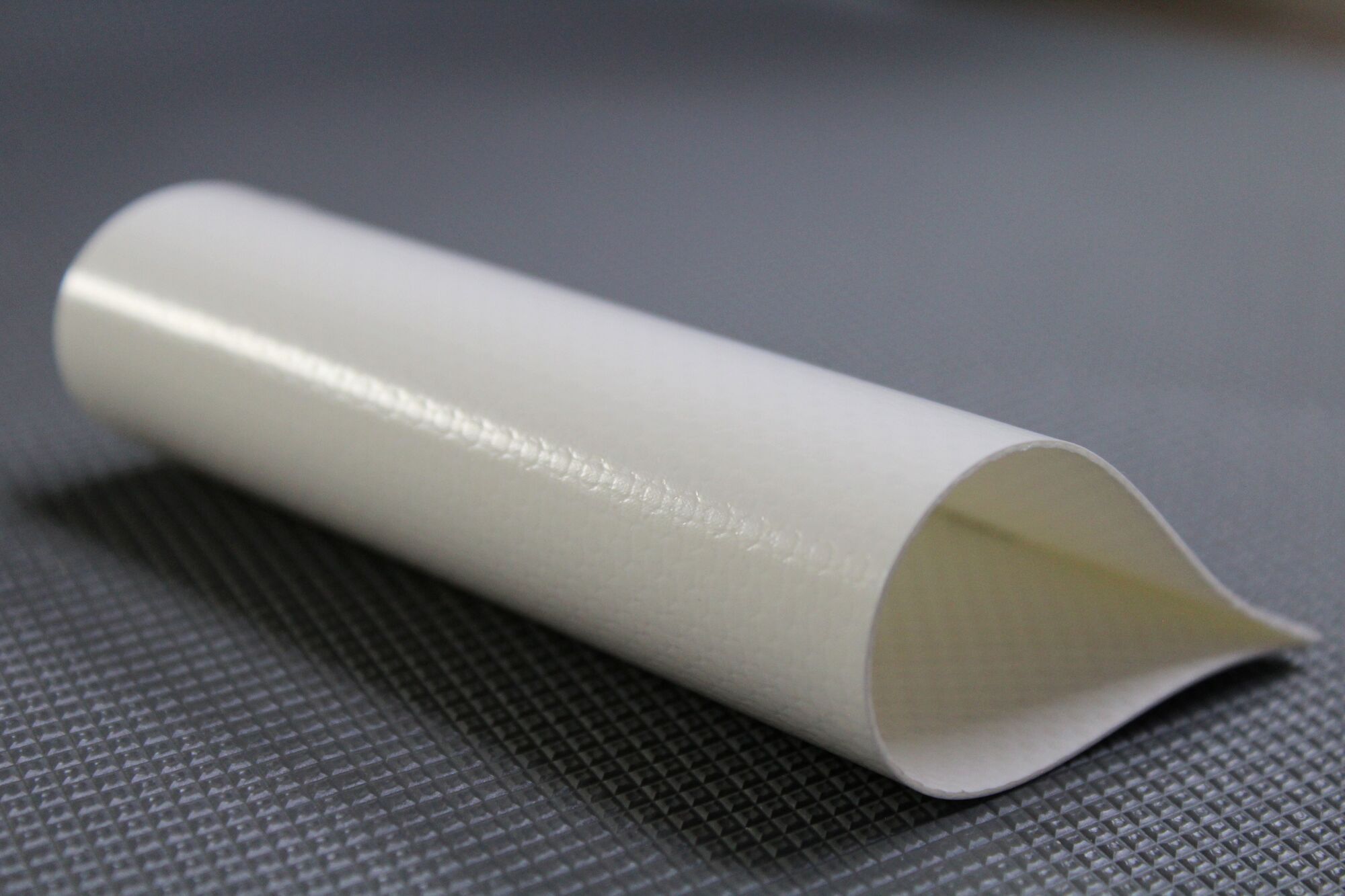 Тентовая ткань ПВХ Atmotex 550 гр/м2, размер 2.5х65м белый (Ral 9003)